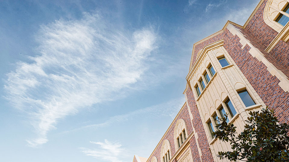 USC Wallis Annenberg Hall and the sky