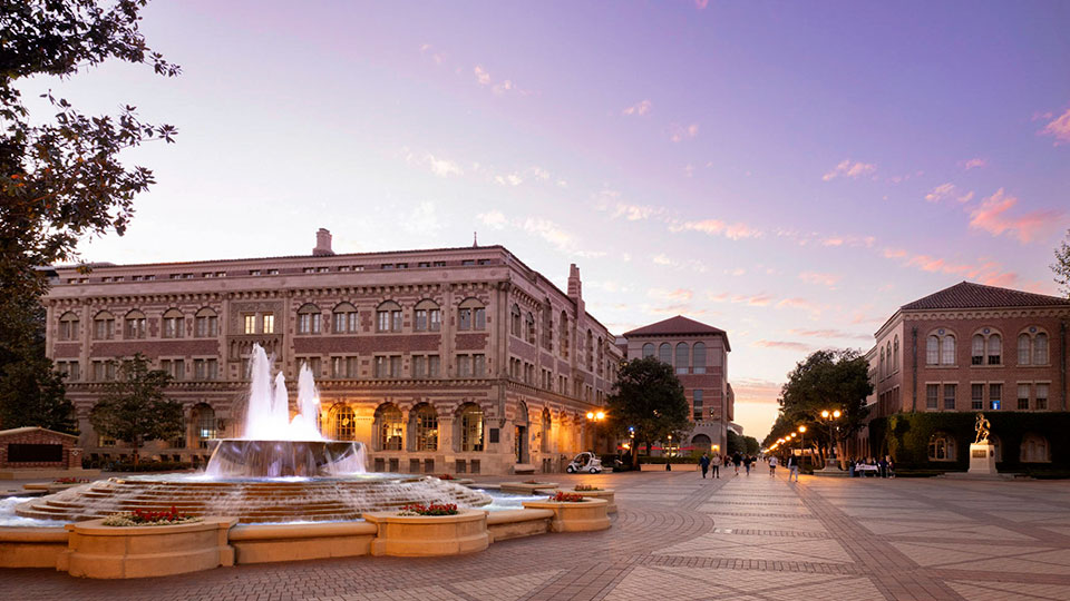 Fountain at USC Hahn Plaza at sunset